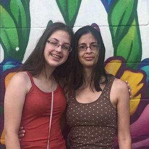 Meet your Posher, Sharon